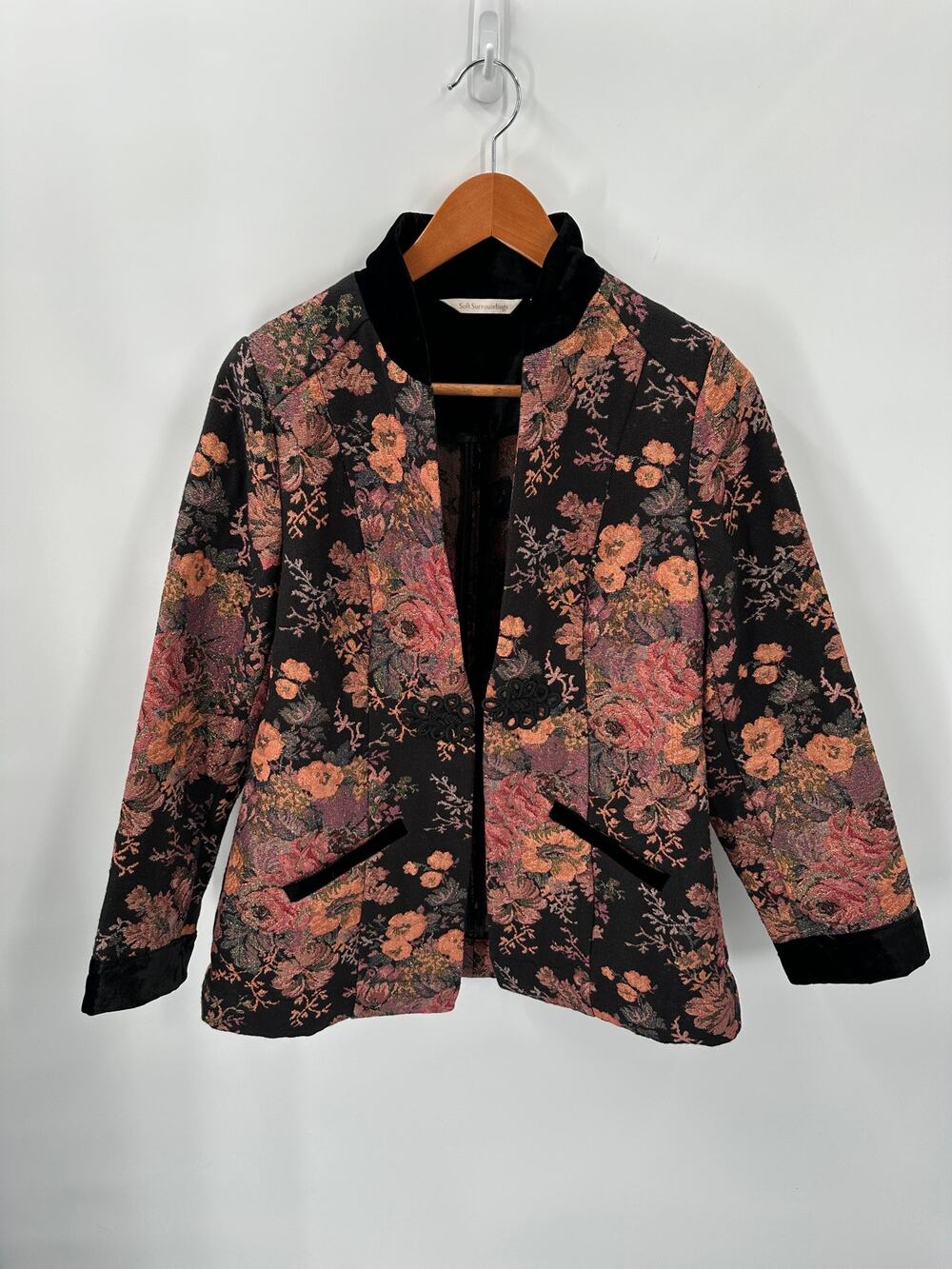 SOFT SURROUNDINGS Floral Jacquard Jacket with Black Velvet Trim // Medium Petite